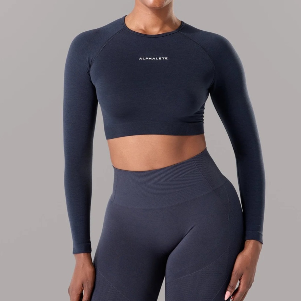 Alphalete Amplify Long Sleeve Top Deep Navy Shirt Long Sleeve Crop Top Medium